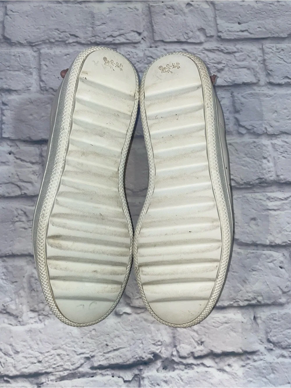 Coach C101 Low Top Sneaker. Size 10